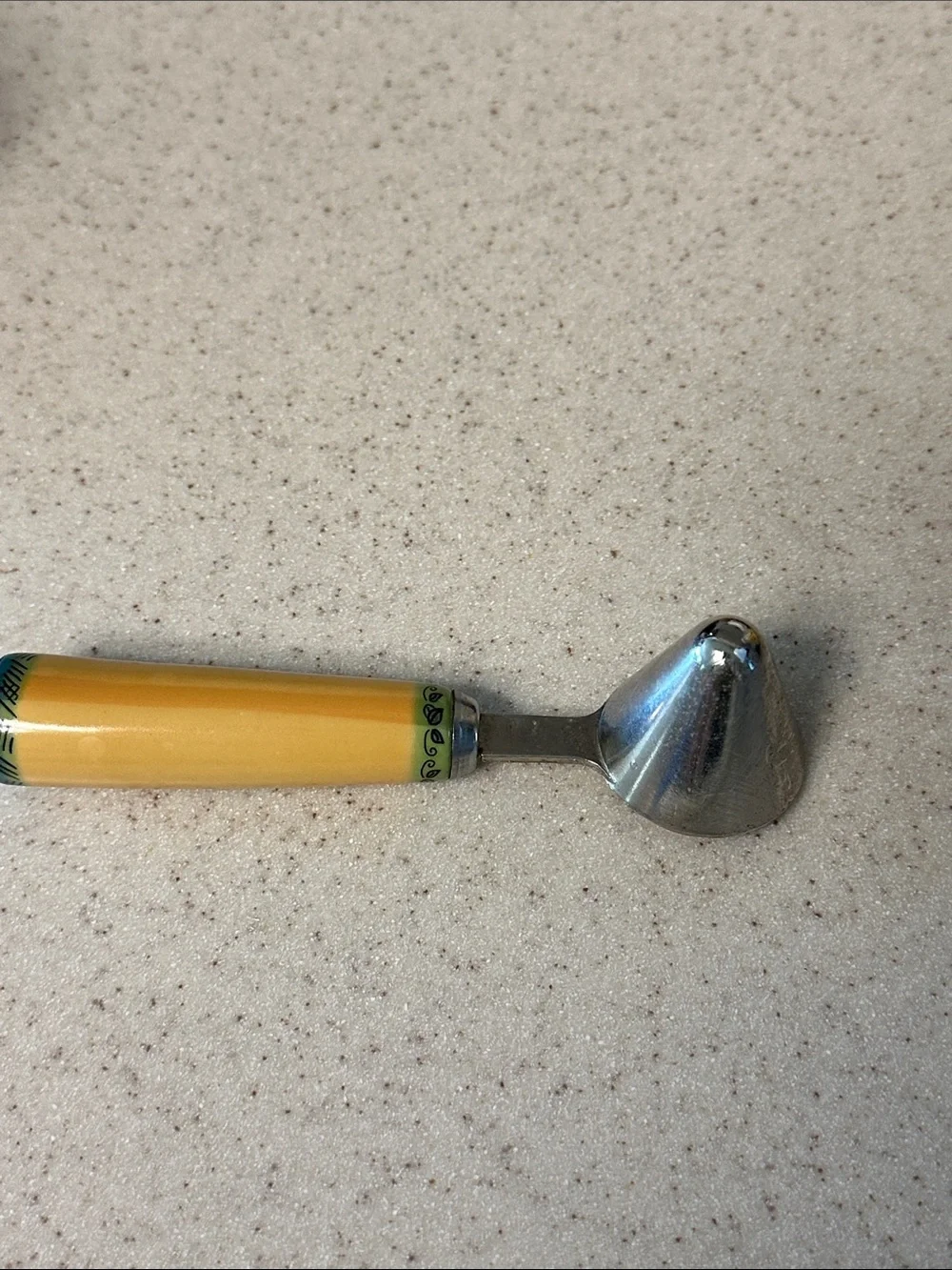 Capuccino Ceramic Coffee Canister and Scoop - Yellow